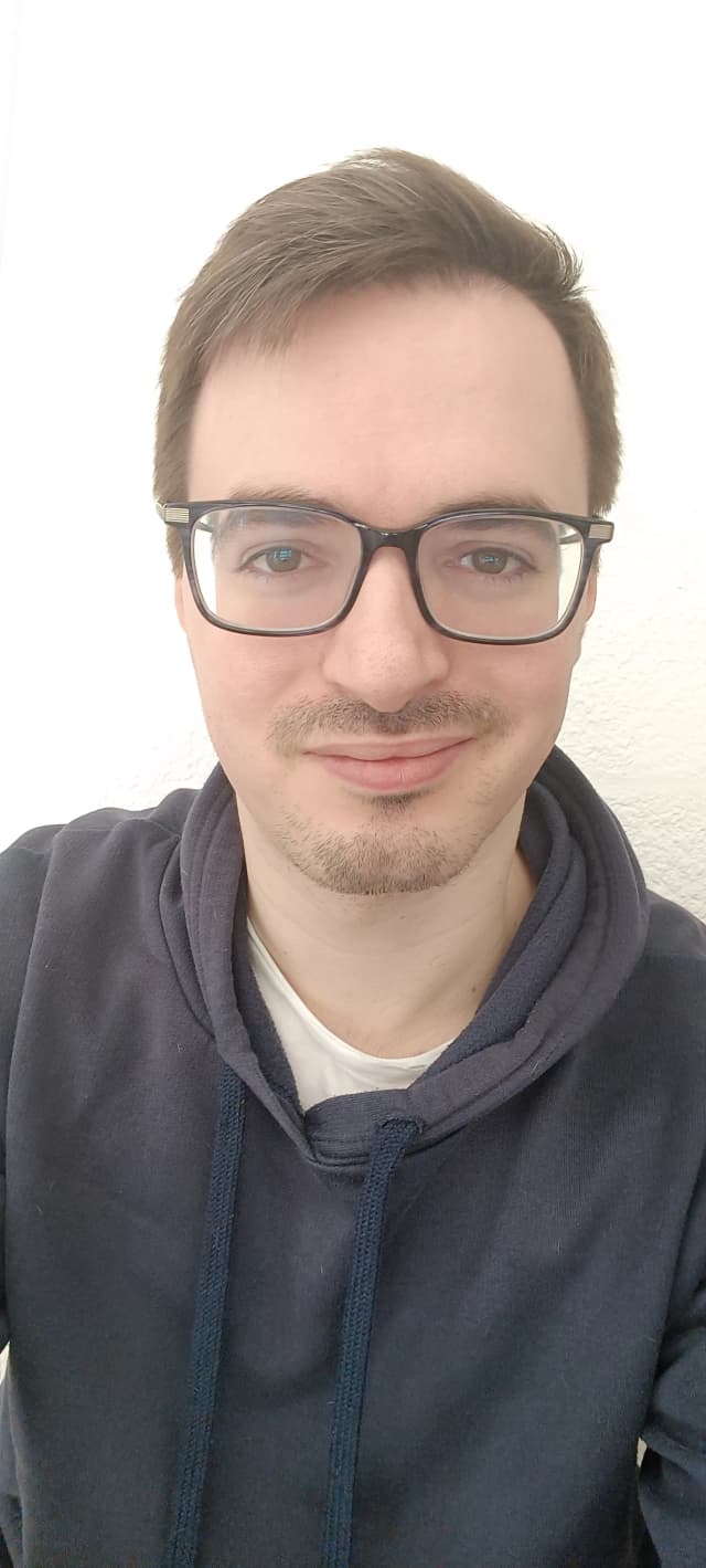 Photo de créateur du site : Alexis Avril